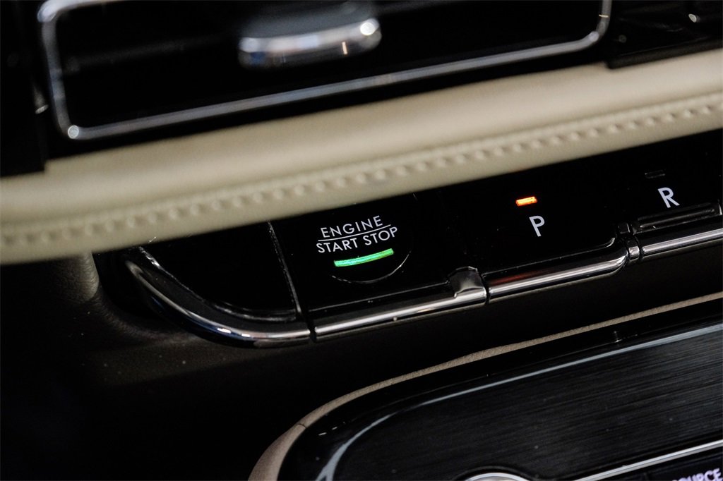 Used 2023 Lincoln Nautilus Reserve image 21