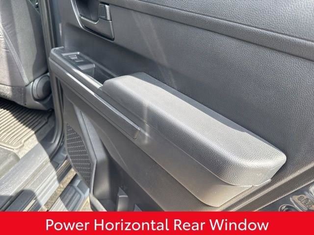 Used 2025 Toyota Tacoma SR5 w/ SR5 Upgrade Package image 31