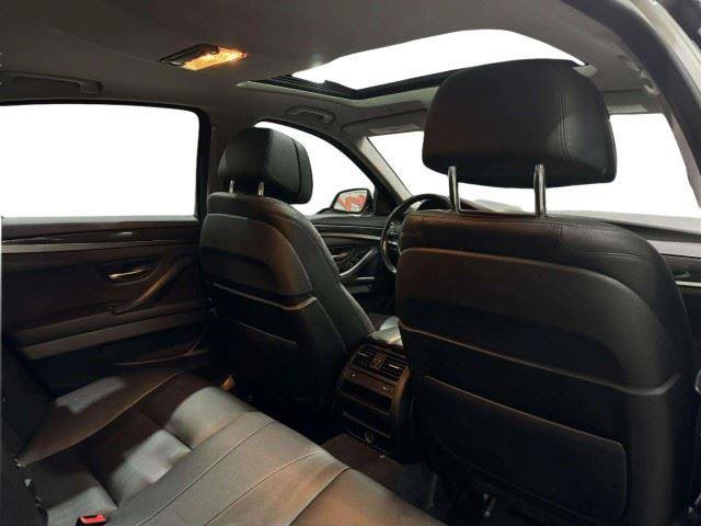 Used 2014 BMW 550i xDrive Sedan AWD/4WD image 38