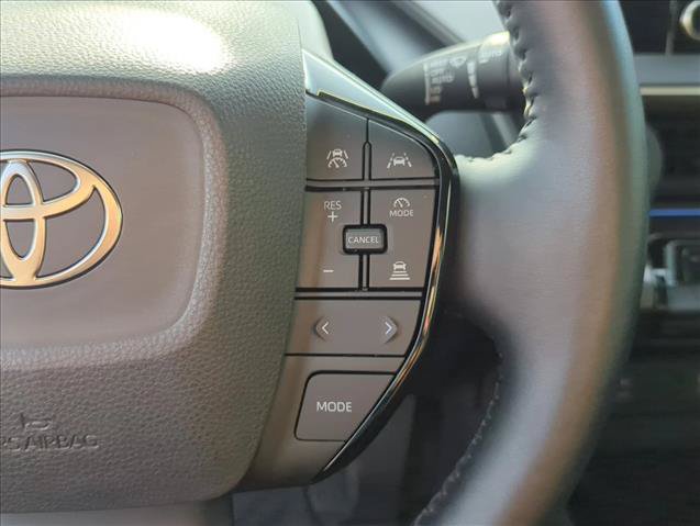 Used 2025 Toyota Prius XLE FWD image 13