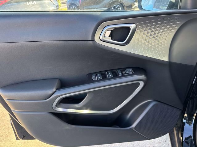 New 2025 Kia Soul S image 22