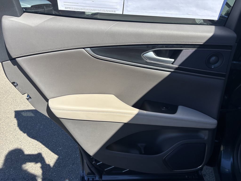 Certified 2022 Lincoln Nautilus Reserve w/ Luxury Package image 12