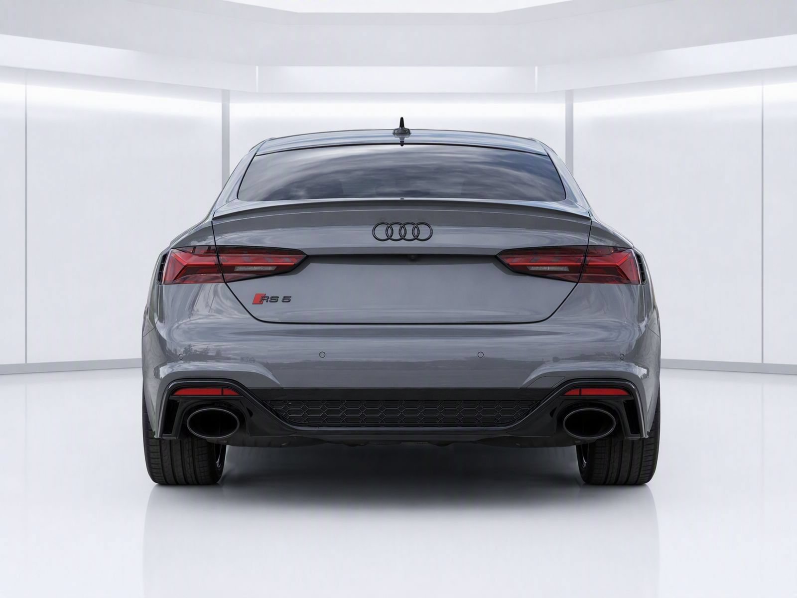 Used 2025 Audi RS 5 Sportback AWD/4WD image 4