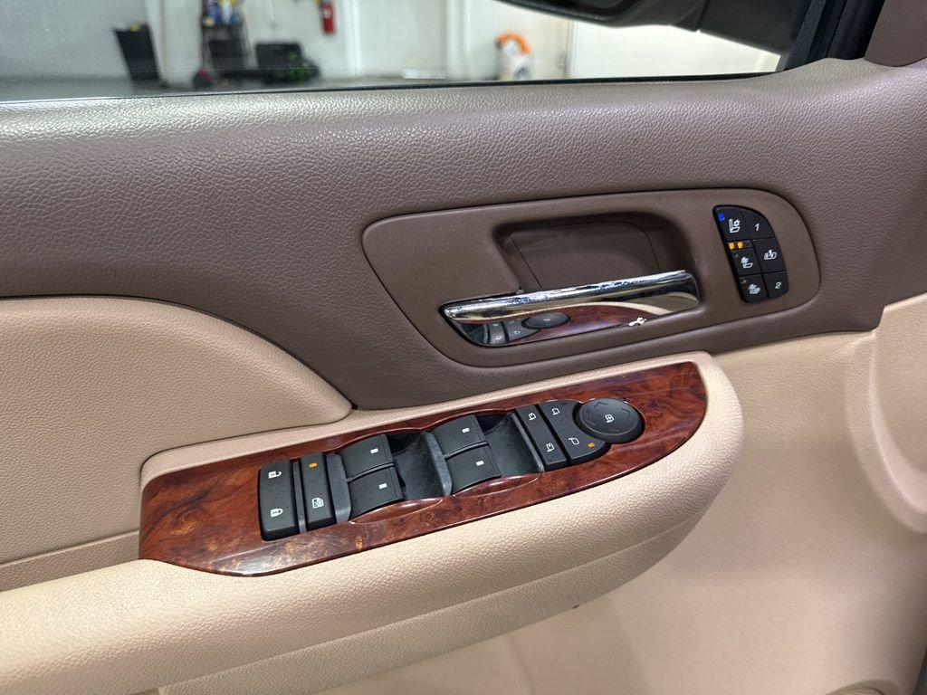 Used 2009 Chevrolet Tahoe LTZ image 24