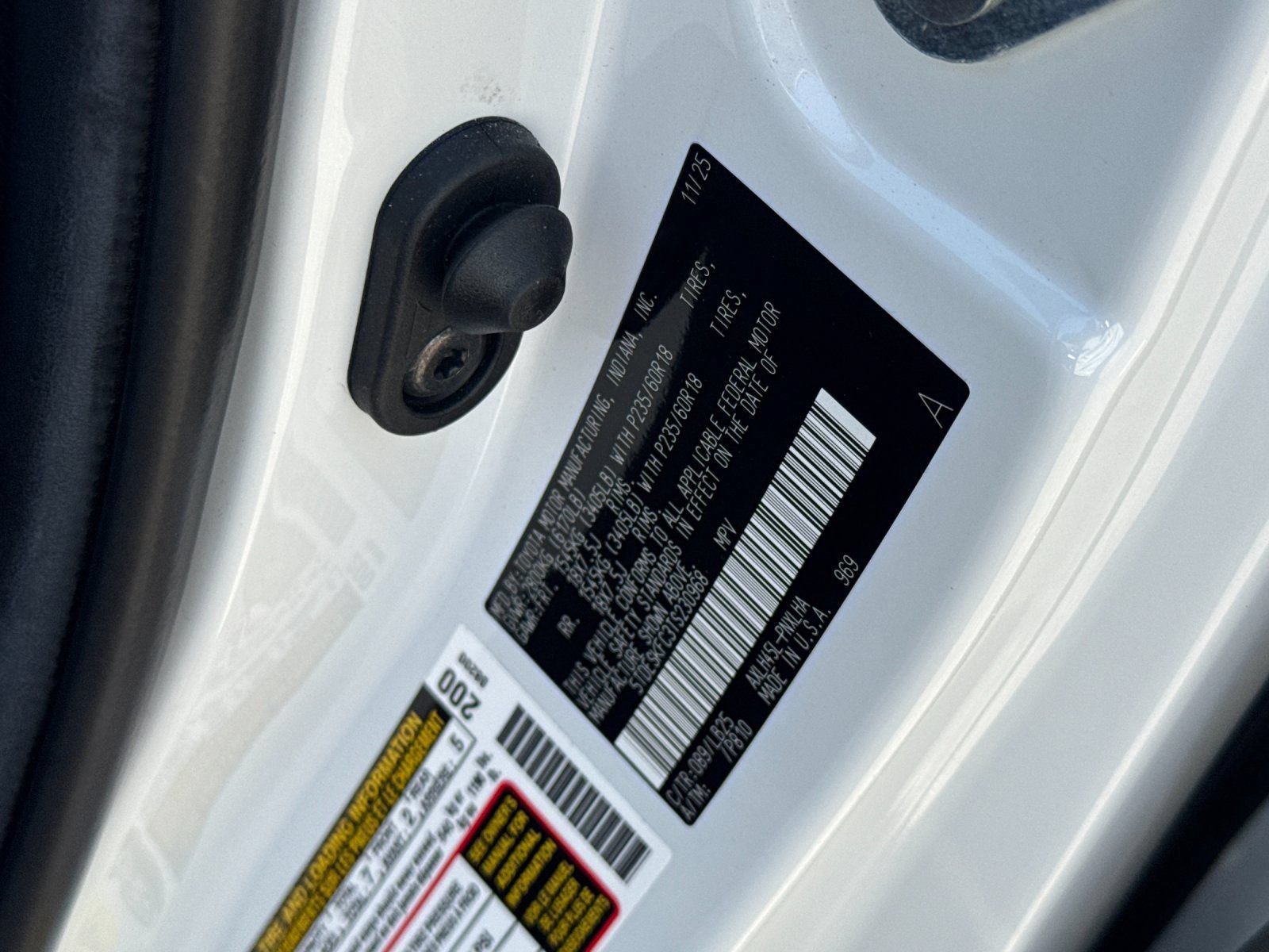 Used 2026 Toyota Sienna Platinum AWD/4WD image 32