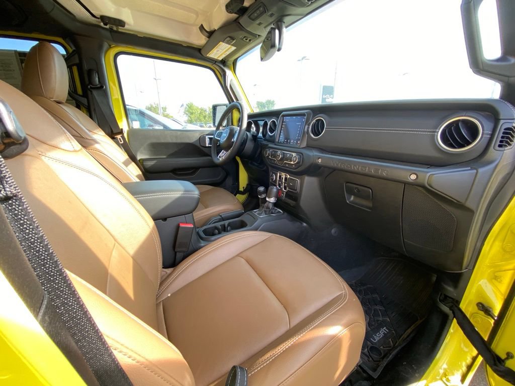 Used 2023 Jeep Wrangler Unlimited Rubicon 4xe AWD/4WD image 29