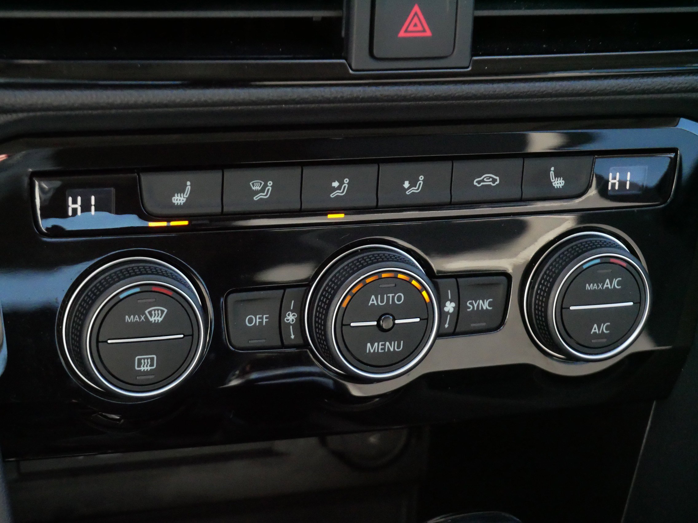 Certified 2024 Volkswagen Taos SE image 23