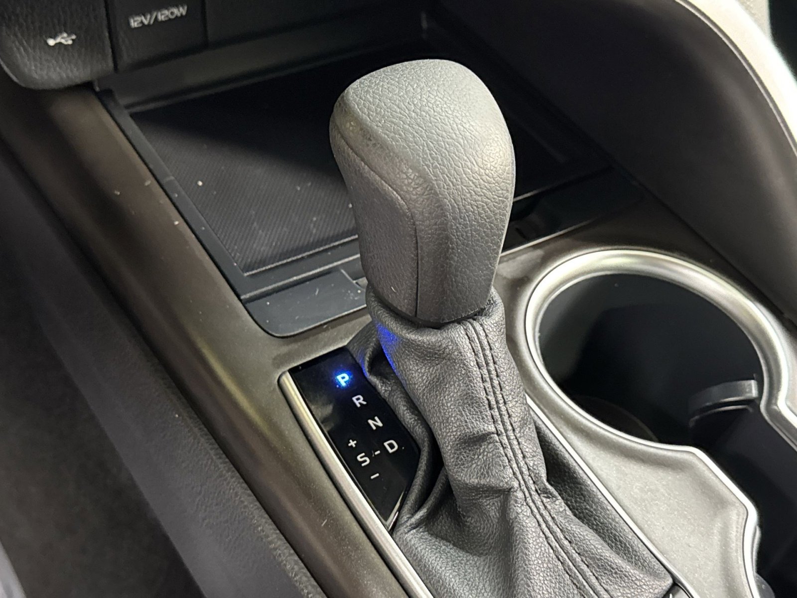 Used 2022 Toyota Camry LE image 26