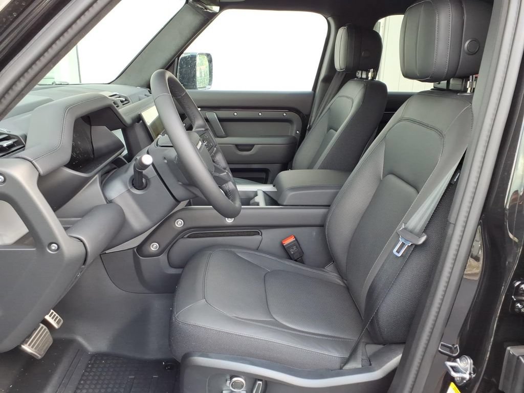 New 2026 Land Rover Defender 130 X AWD/4WD image 9