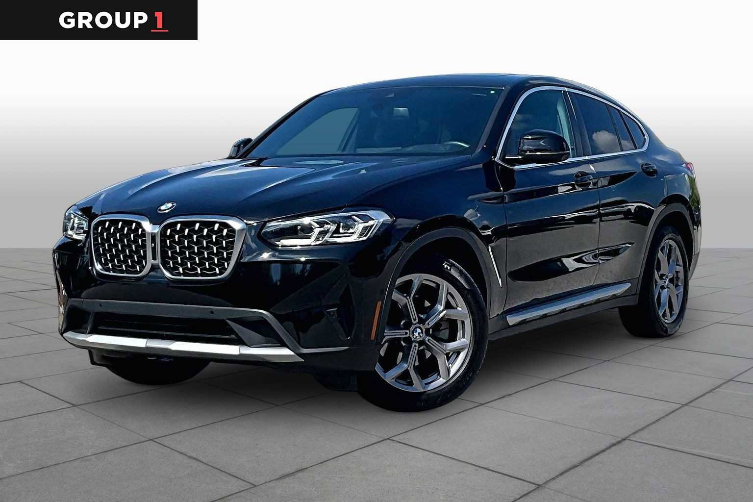 Used 2022 BMW X4 xDrive30i w/ Parking Assistance Package AWD/4WD image 1