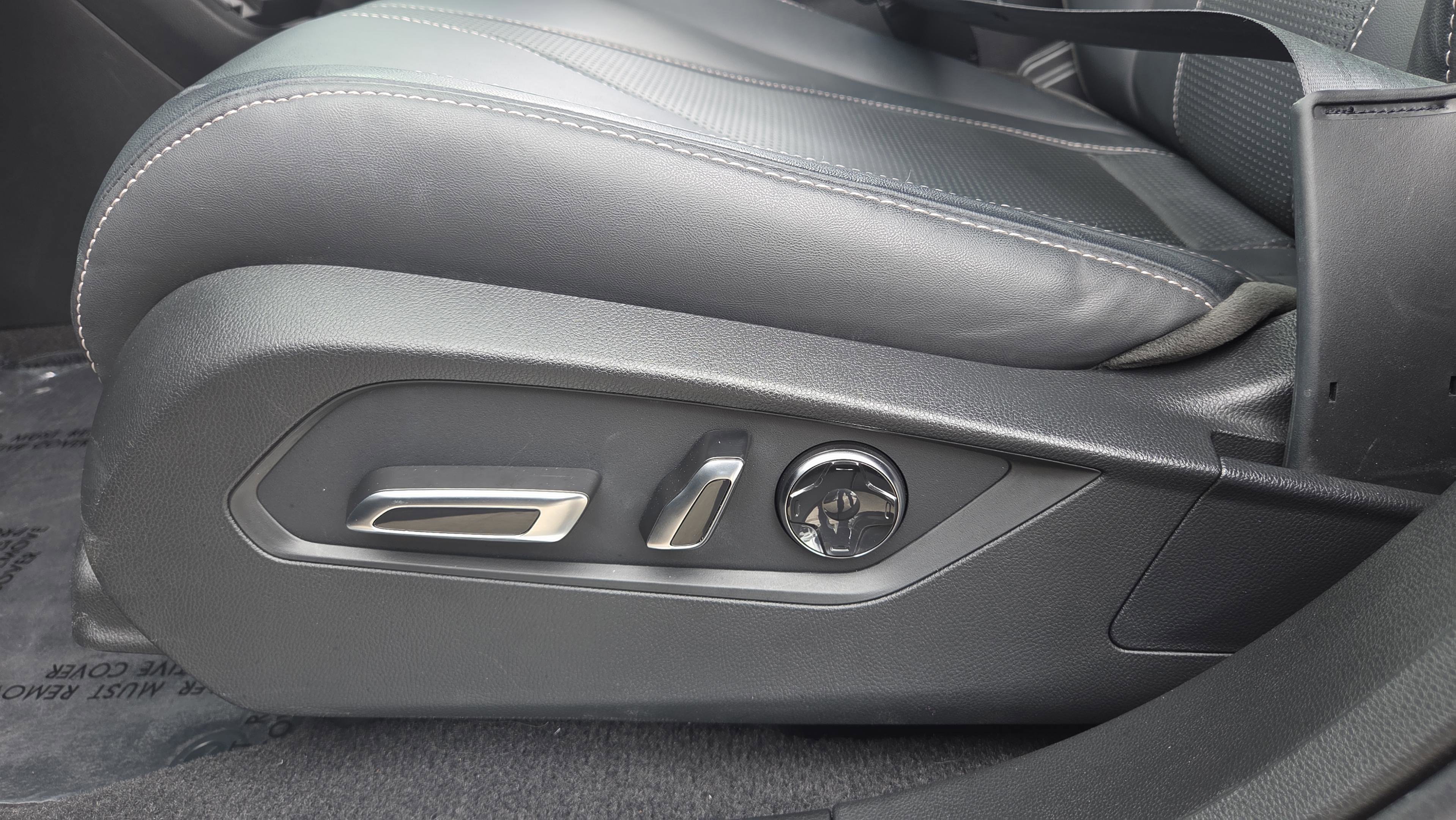 Certified 2025 Acura RDX SH-AWD w/ Technology Package image 36