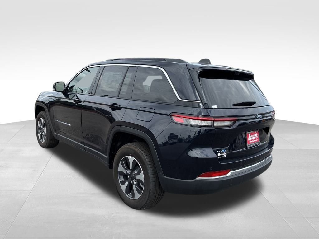 New 2024 Jeep Grand Cherokee Limited 4xe w/ Luxury Tech Group II image 3