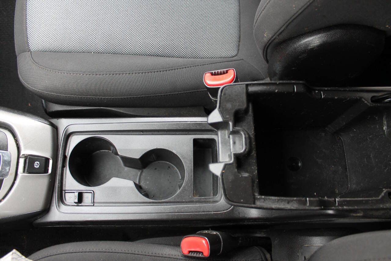 Used 2013 Chevrolet Captiva Sport LS image 35