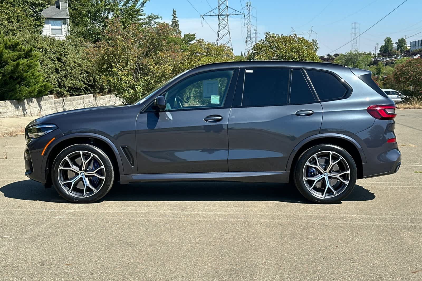 Used 2022 BMW X5 M50i AWD/4WD image 9