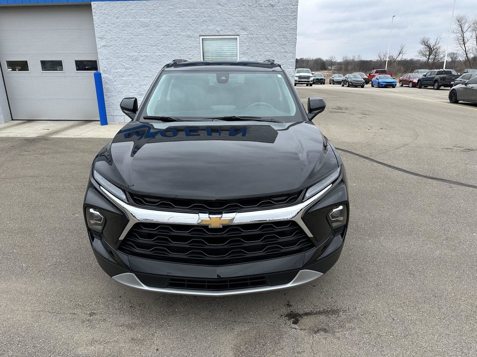 Used 2024 Chevrolet Blazer LT w/ Convenience Package FWD image 9