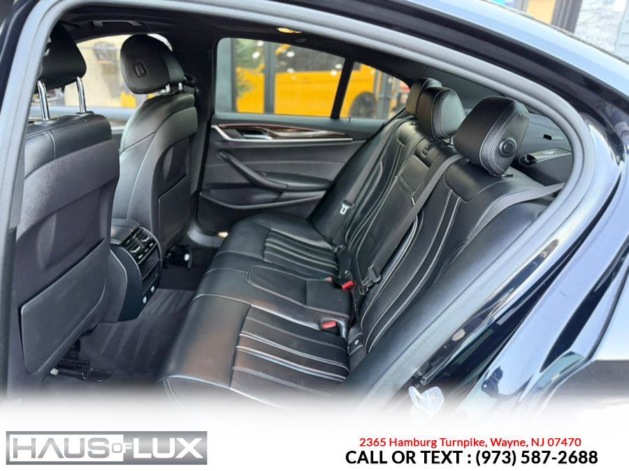 Used 2018 BMW 530i xDrive w/ M Sport Package image 10