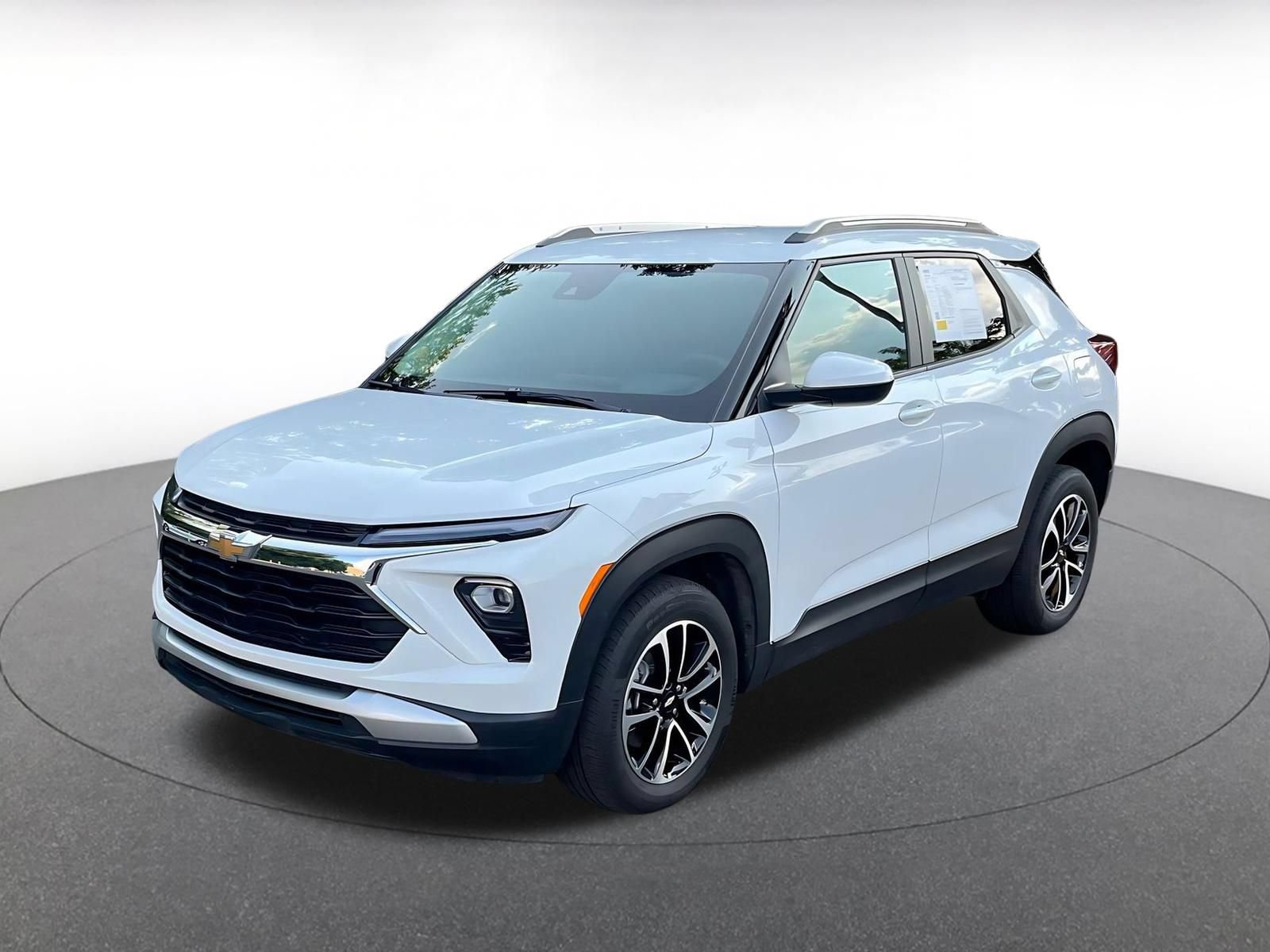 Used 2025 Chevrolet TrailBlazer LT FWD image 7
