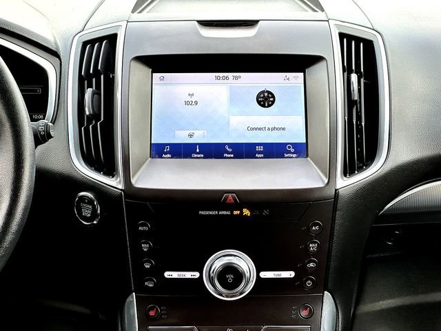 Used 2020 Ford Edge Titanium image 29