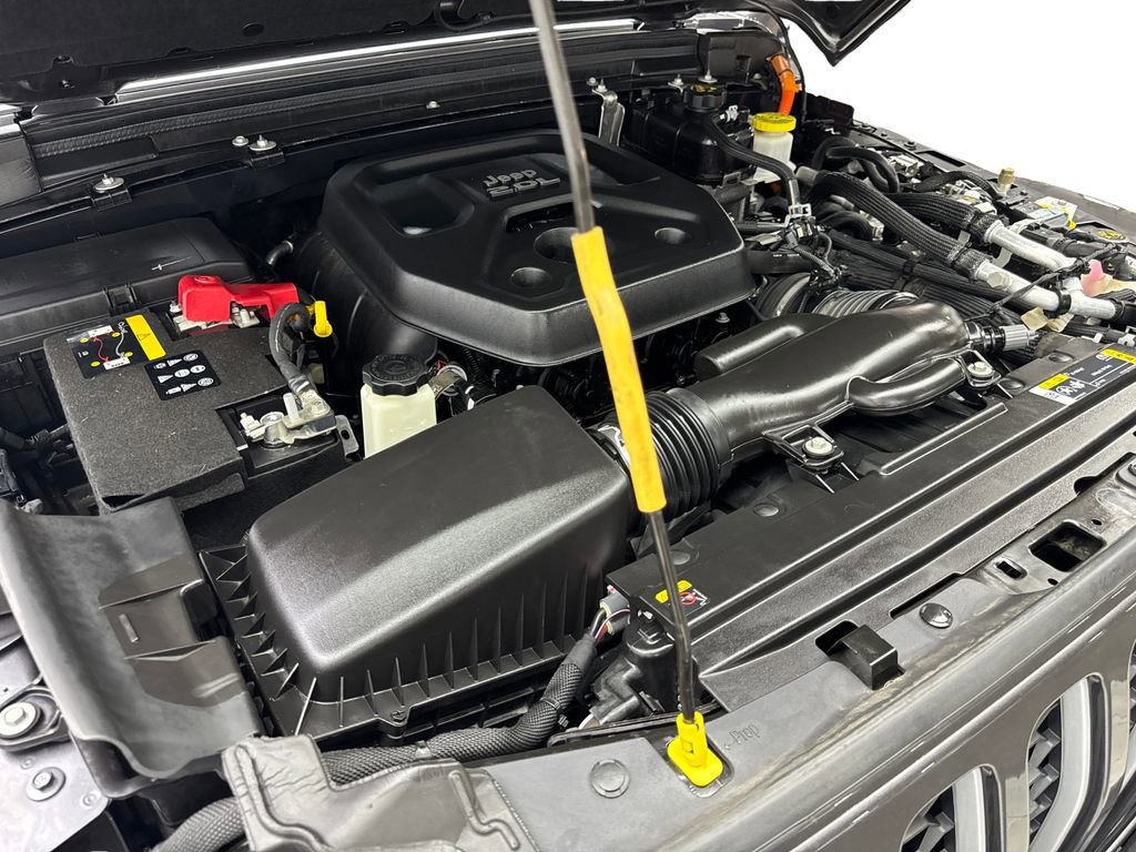 Used 2022 Jeep Wrangler Unlimited Sahara w/ Cold Weather Group image 76