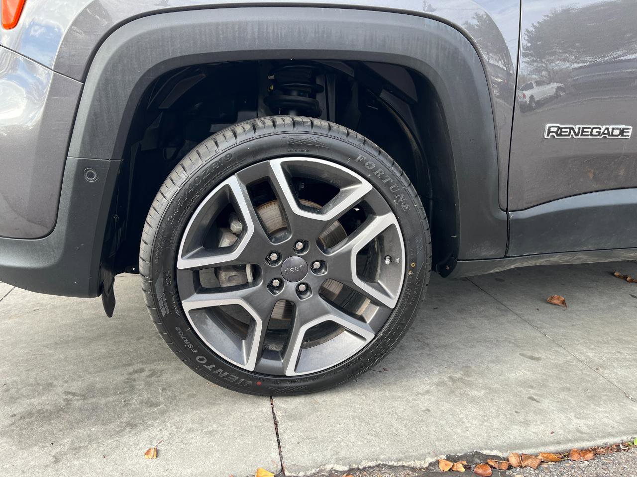 Used 2021 Jeep Renegade Latitude w/ Luxury Group I AWD/4WD image 23