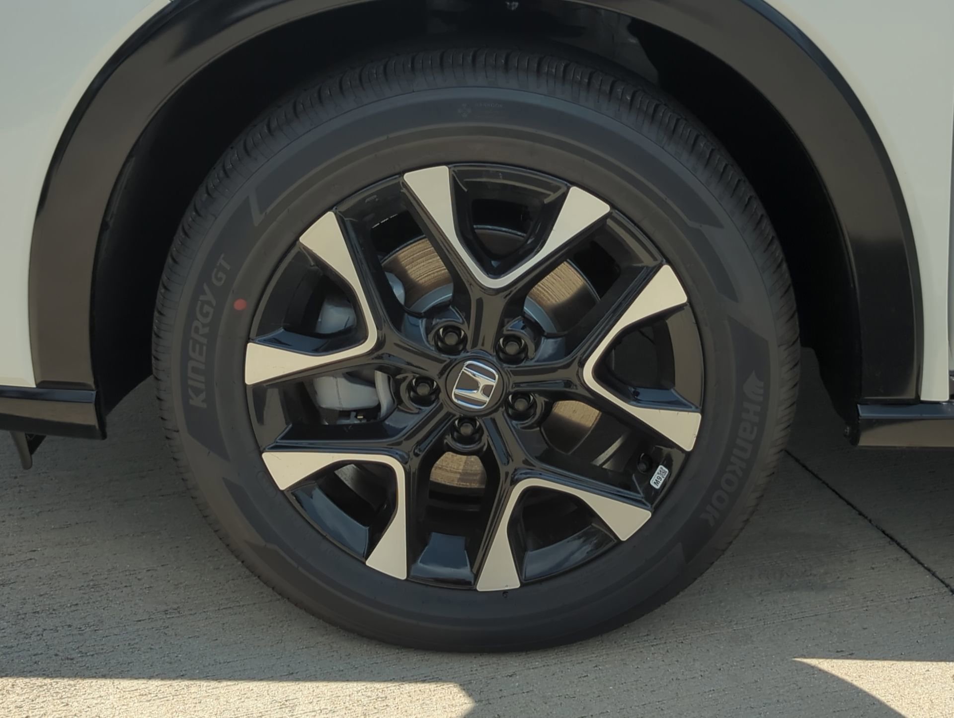 New 2027 Honda HR-V EX-L image 13