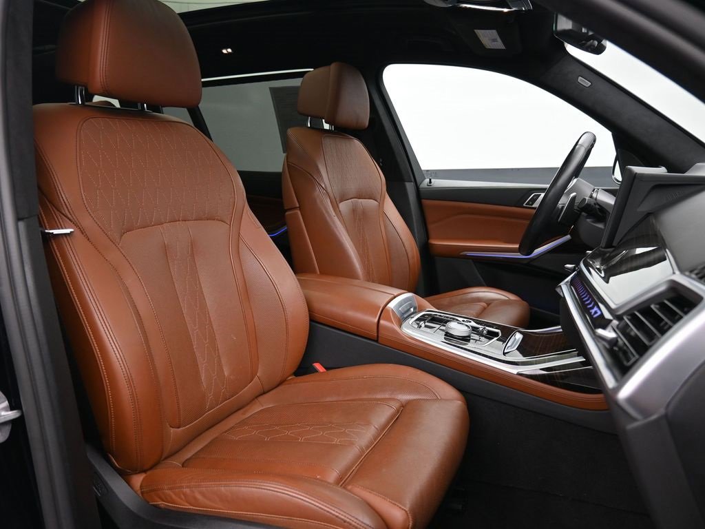 Used 2023 BMW X7 xDrive40i w/ Executive Package image 30