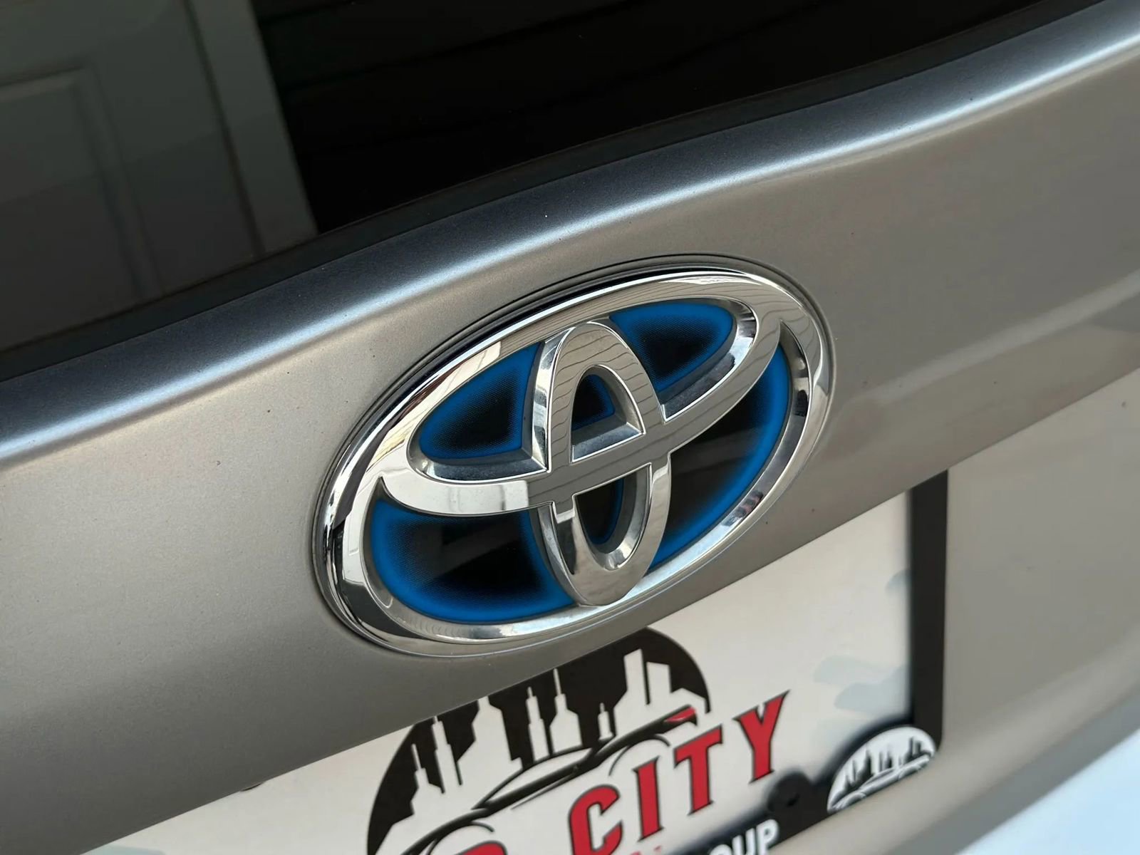 Used 2014 Toyota Prius Plug-In Hybrid image 35