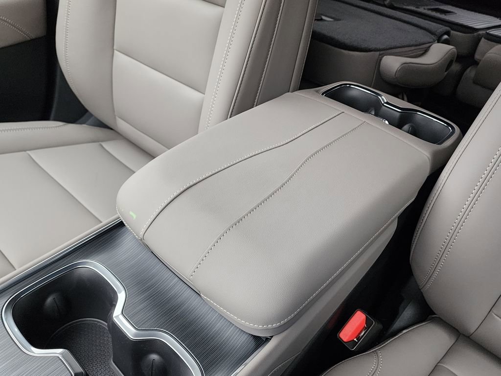 New 2026 GMC Acadia Elevation w/ Black Edition image 32