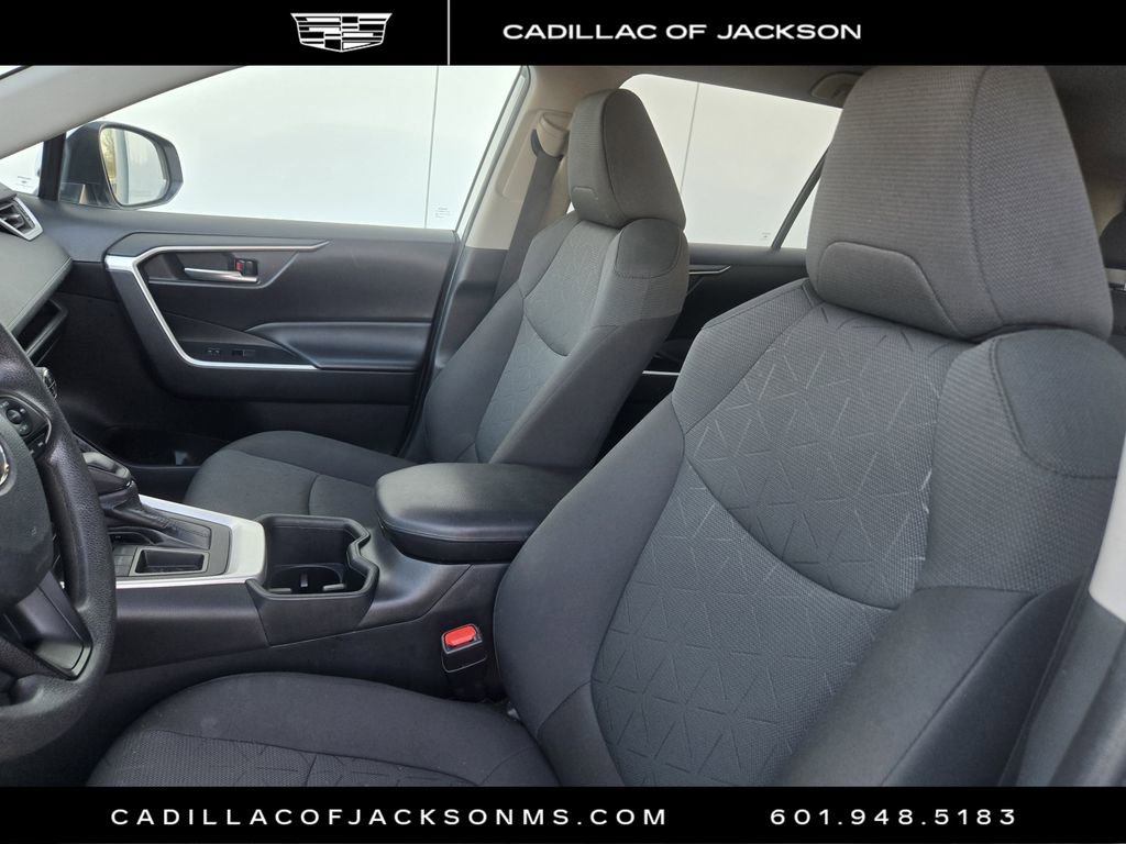 Used 2023 Toyota RAV4 XLE image 9