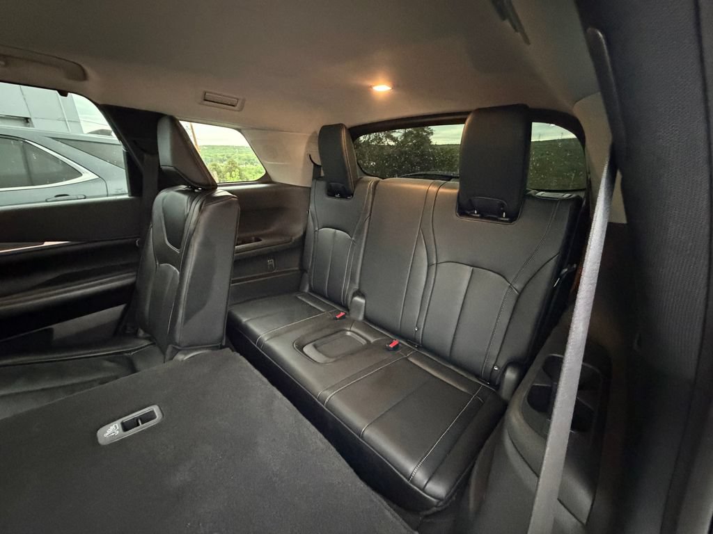 Used 2024 INFINITI QX60 Luxe AWD/4WD image 11