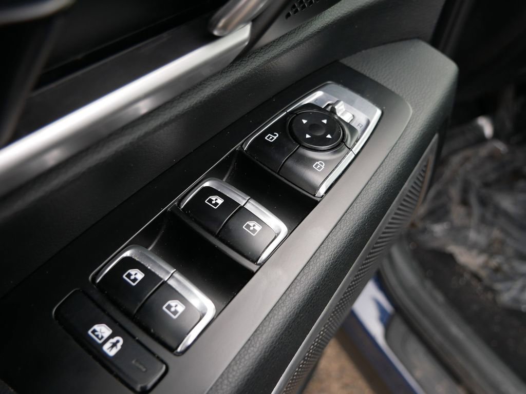 Used 2025 Kia Telluride S image 16