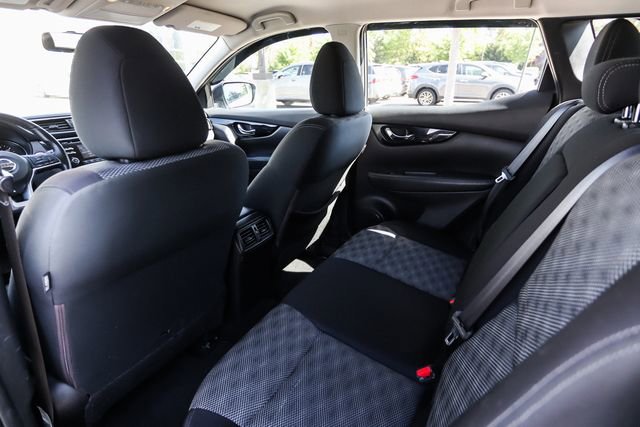 Used 2017 Nissan Rogue Sport SV w/ SV All-Weather Package AWD/4WD image 29