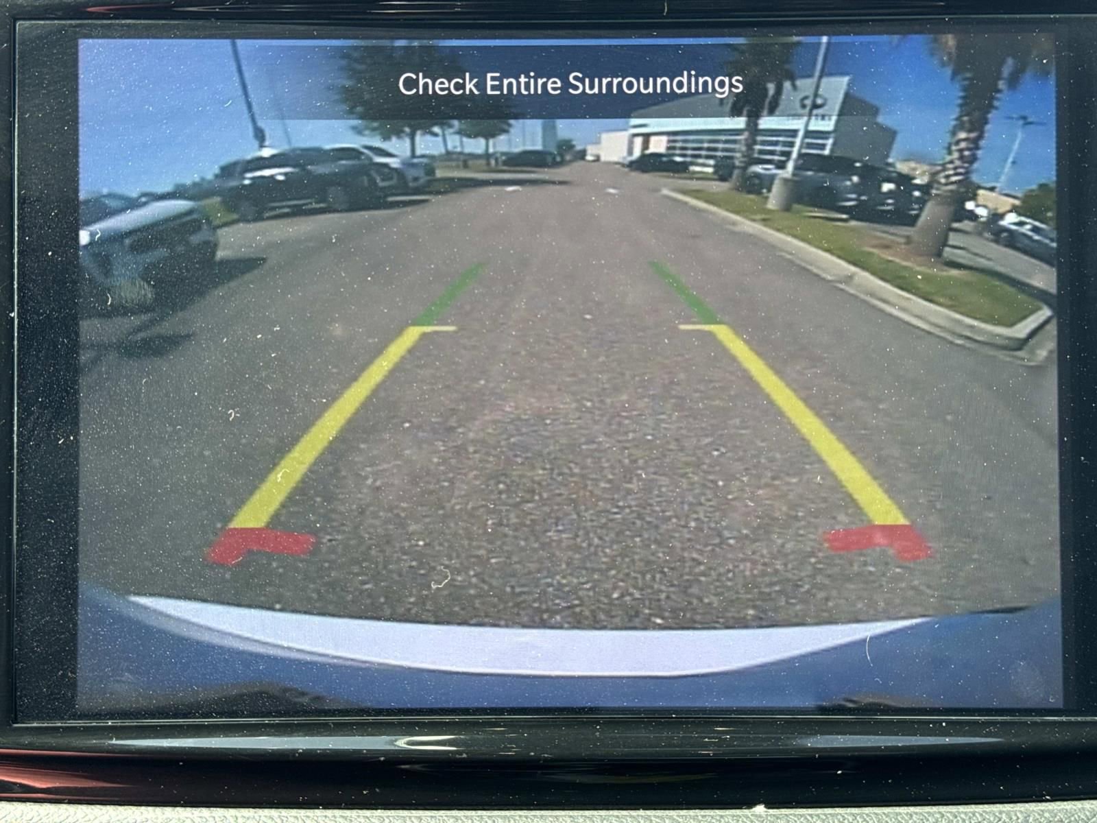 Used 2024 Chrysler Pacifica Touring-L image 27