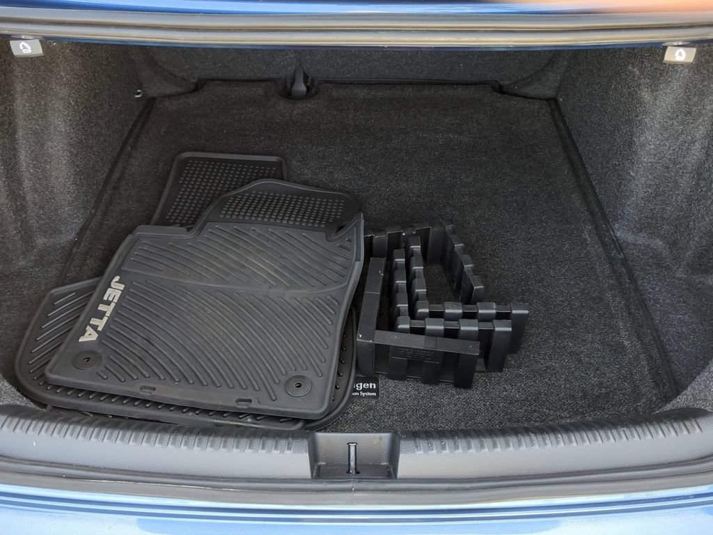 Used 2015 Volkswagen Jetta SE FWD image 9