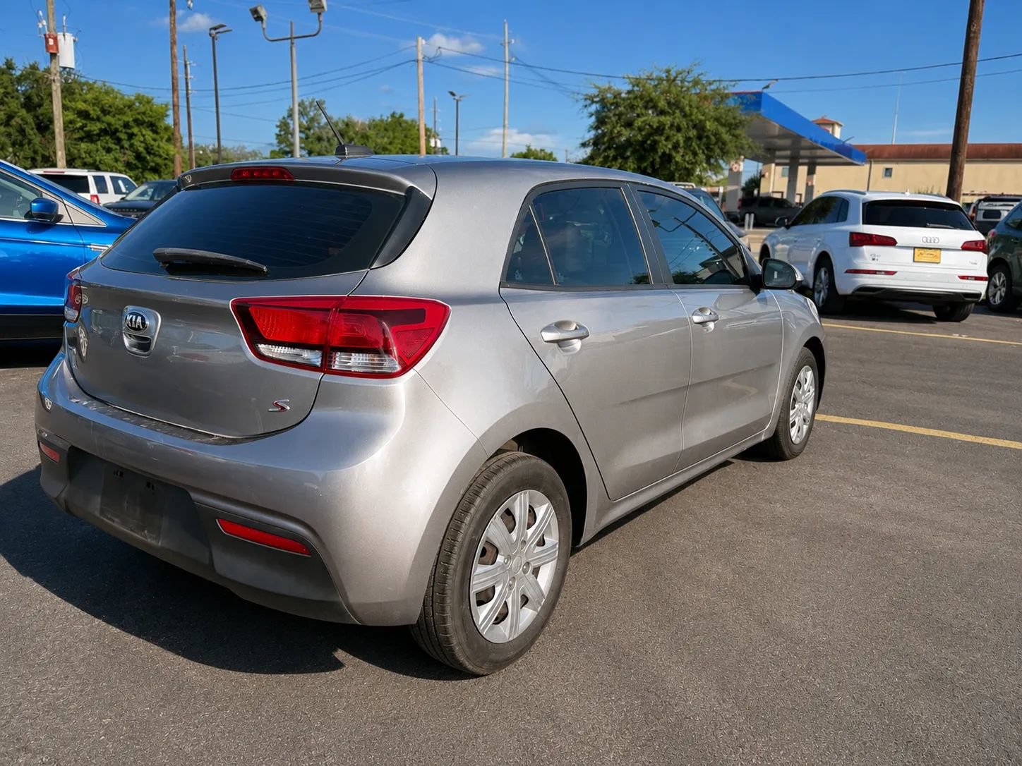 Used 2021 Kia Rio S FWD image 2