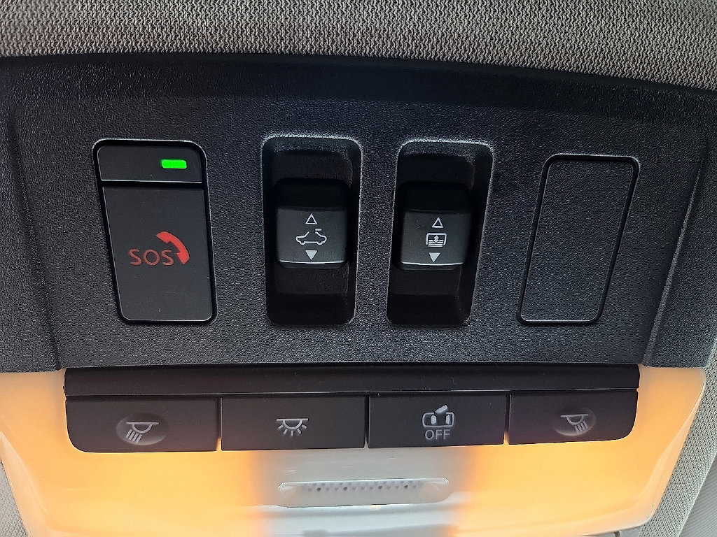 Used 2022 Nissan Rogue SV w/ SV Premium Package FWD image 22
