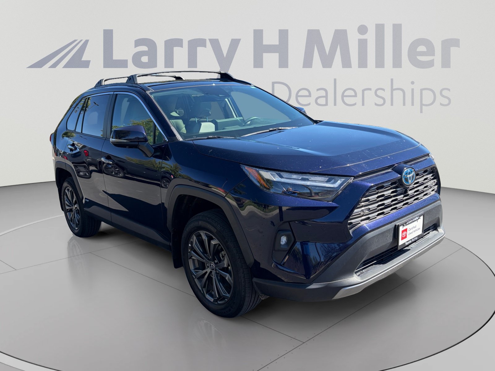 Used 2023 Toyota RAV4 Limited AWD/4WD image 7