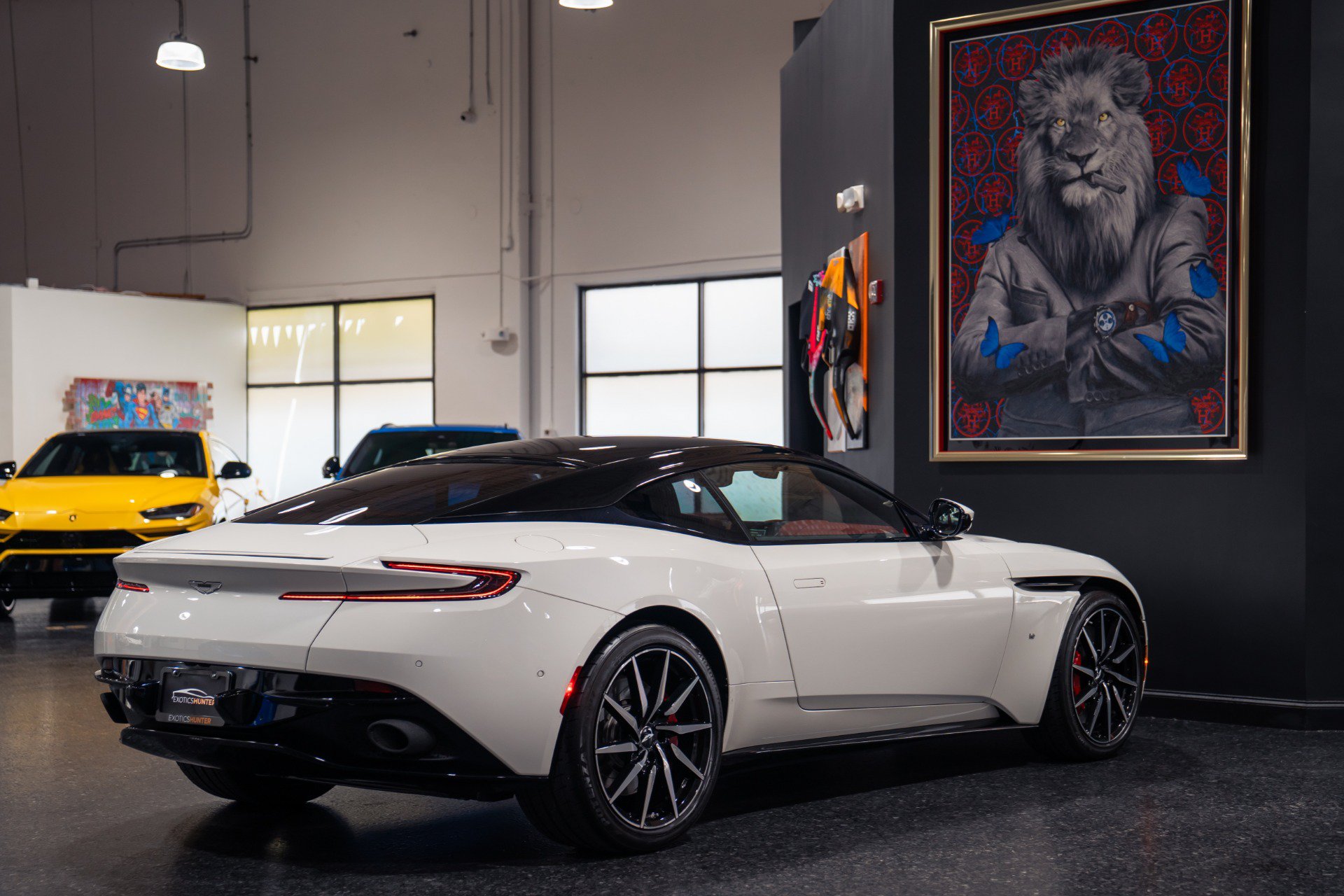 Used 2018 Aston Martin DB11 V12 RWD image 6