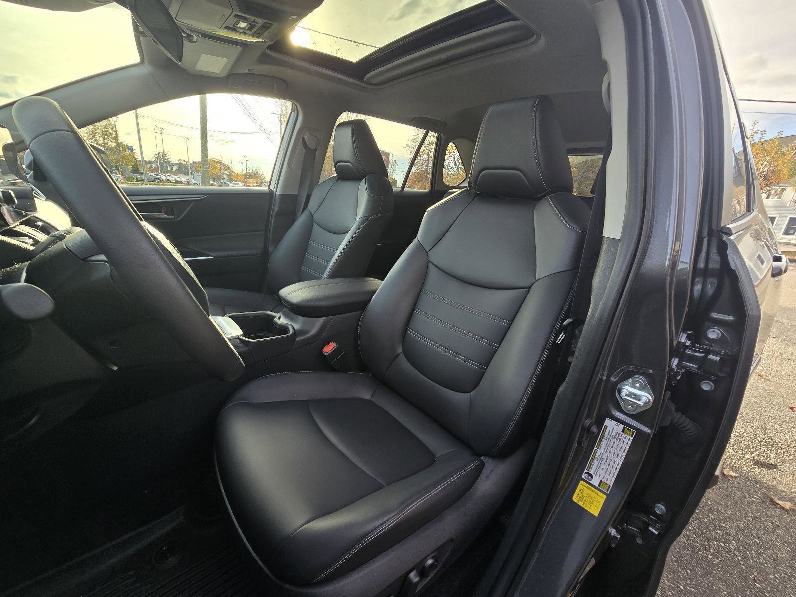 Used 2025 Toyota RAV4 XLE Premium image 11