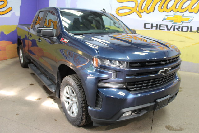 Used 2020 Chevrolet Silverado 1500 RST AWD/4WD image 2