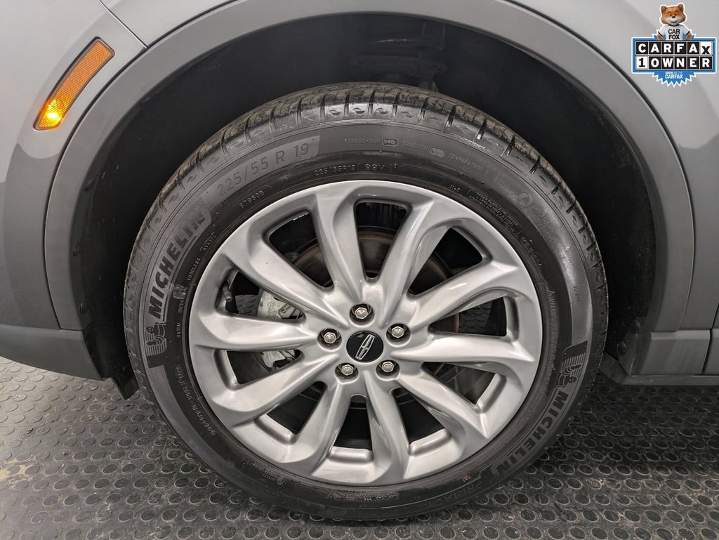 Used 2022 Lincoln Corsair AWD w/ Premium Package image 9