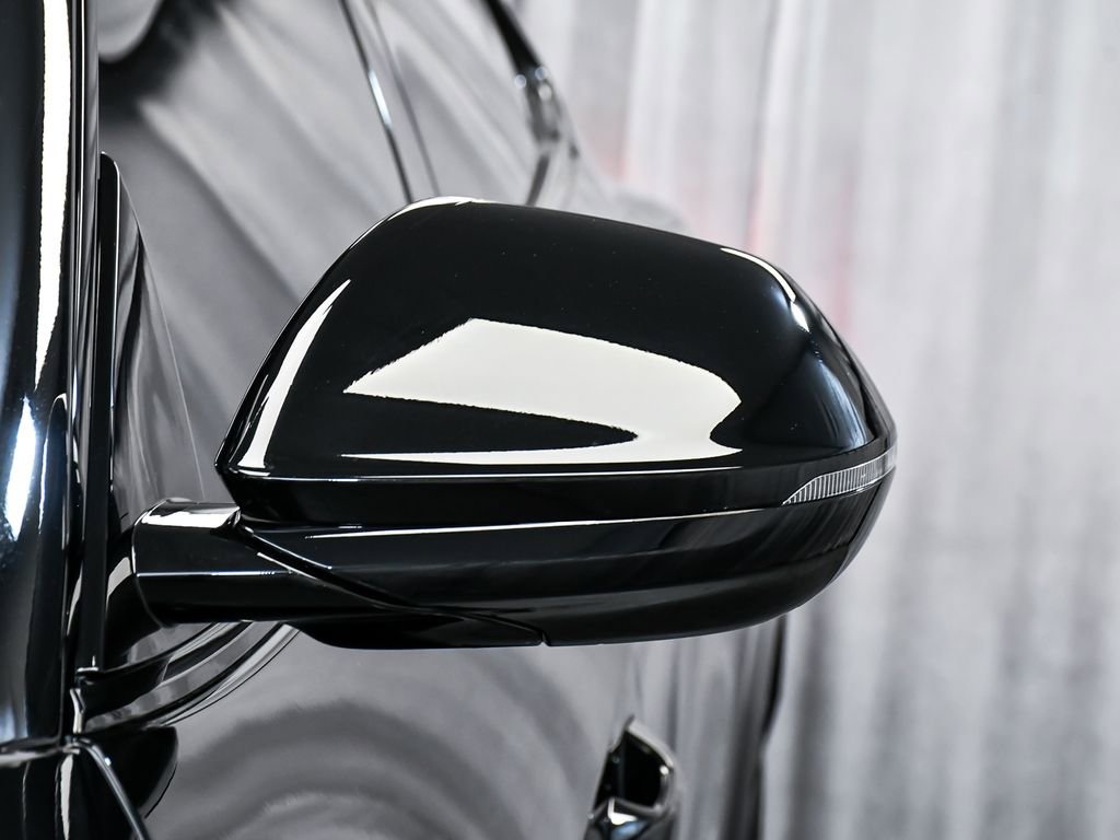 Used 2022 Lamborghini Urus AWD/4WD image 82