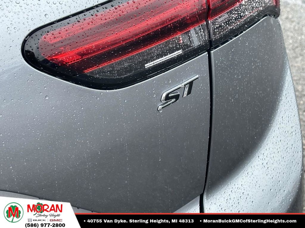 Certified 2022 Buick Envision Essence w/ Technology Package I FWD image 10