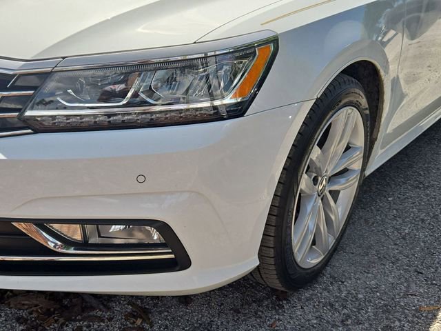 Used 2018 Volkswagen Passat 2.0T SE FWD image 10