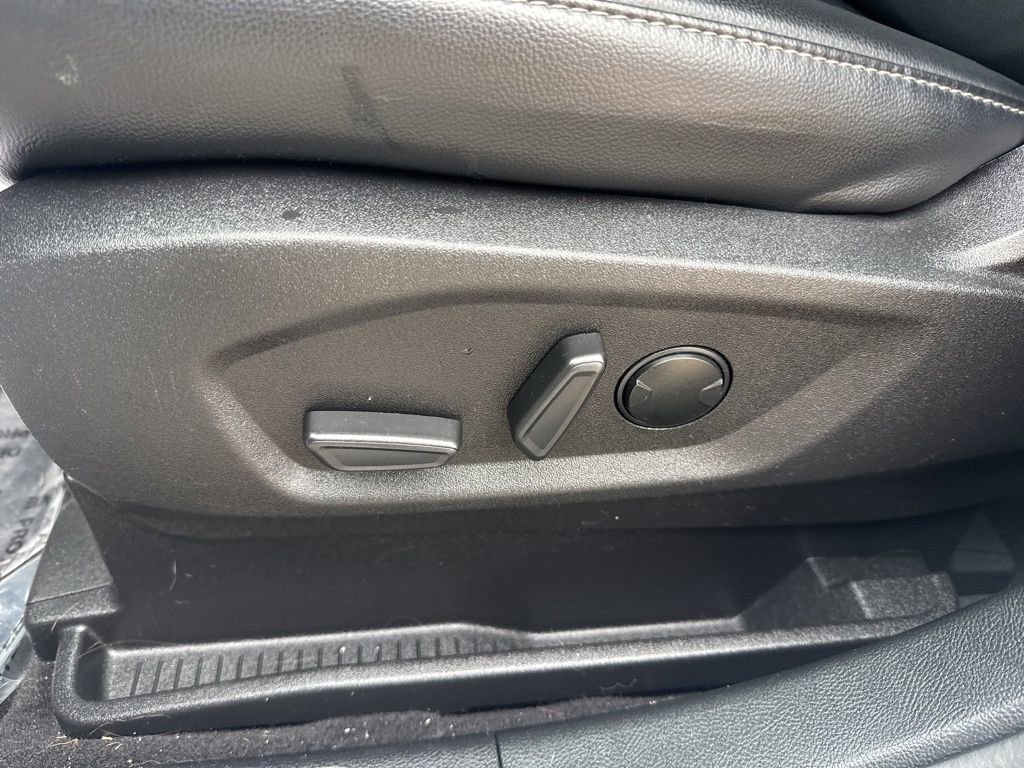 Used 2023 Ford Edge SEL image 24