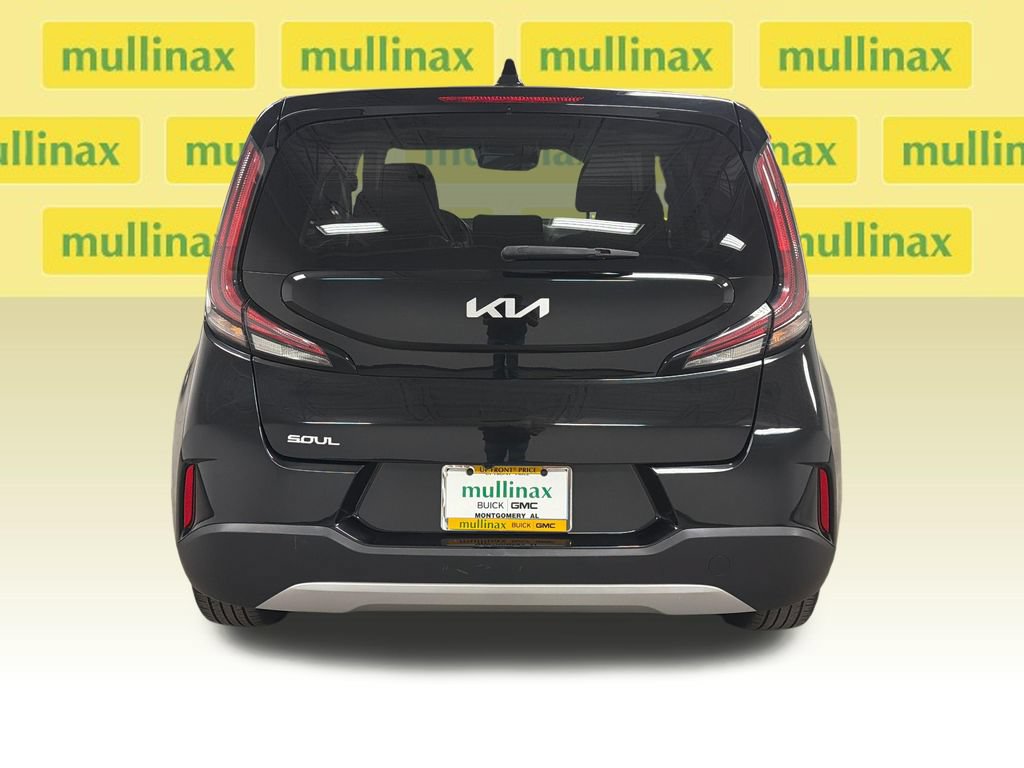 Used 2025 Kia Soul LX w/ LX Technology Package FWD image 17