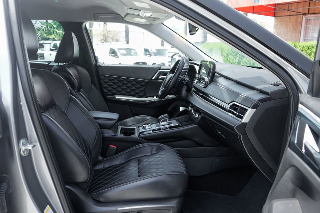Used 2022 Mitsubishi Outlander SEL FWD image 39