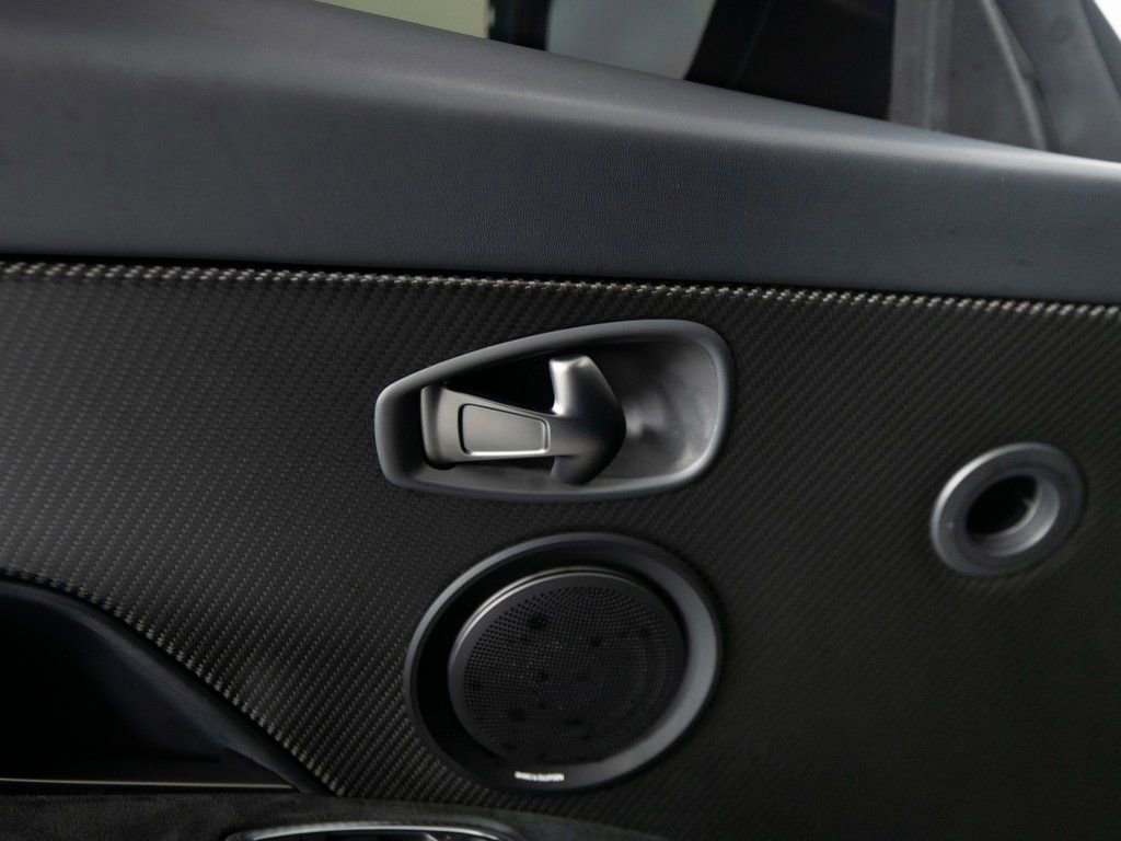 Used 2022 Aston Martin DBS Superleggera image 11