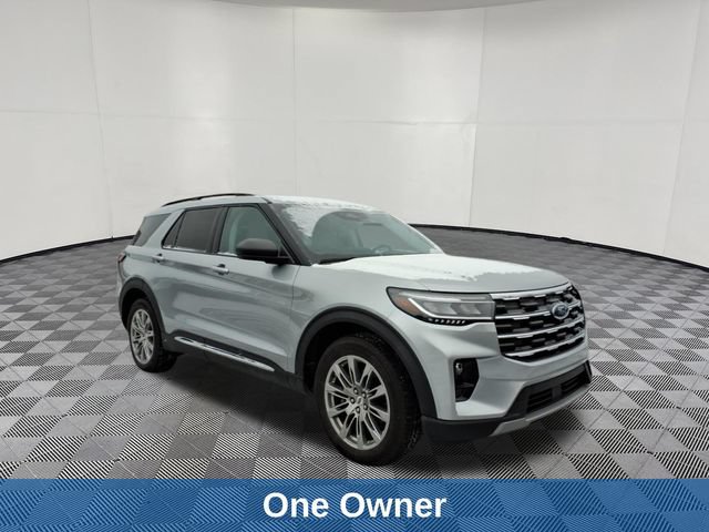 Used 2025 Ford Explorer Active w/ Active Comfort Package AWD/4WD image 3