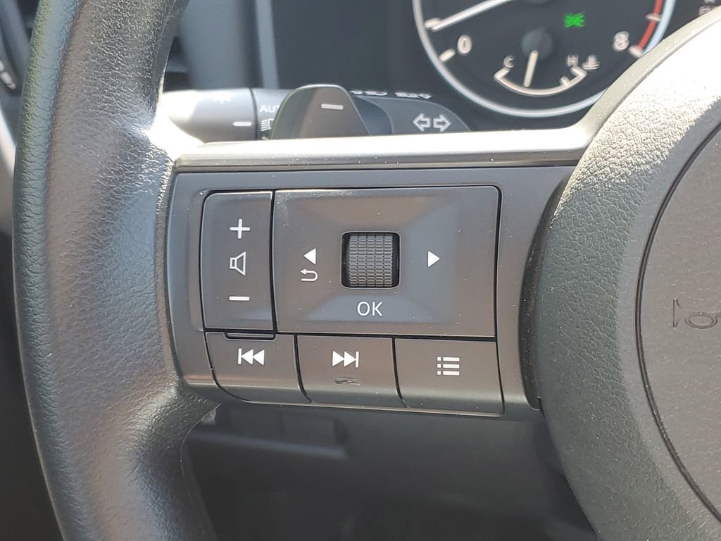 Used 2024 Nissan Rogue S image 13